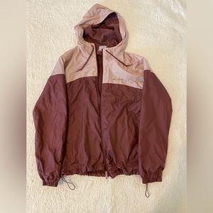 Windbreaker with lining inside